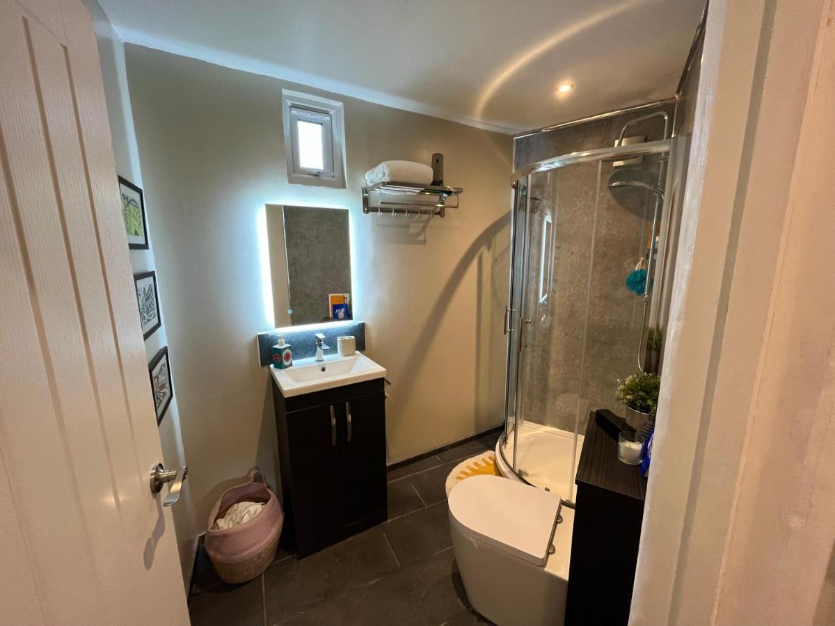 Modern, Gr Floor 1 Bed, Bathroom, Garden & Private Entry With Free Parking Кембридж Экстерьер фото