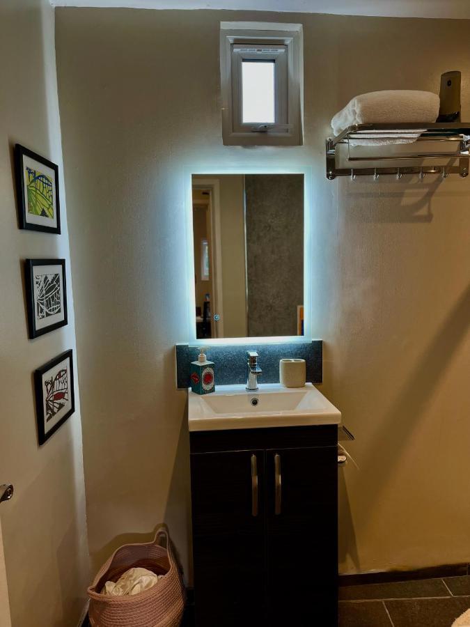 Modern, Gr Floor 1 Bed, Bathroom, Garden & Private Entry With Free Parking Кембридж Экстерьер фото